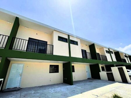 Ciudad de las Américas Modelo Roble